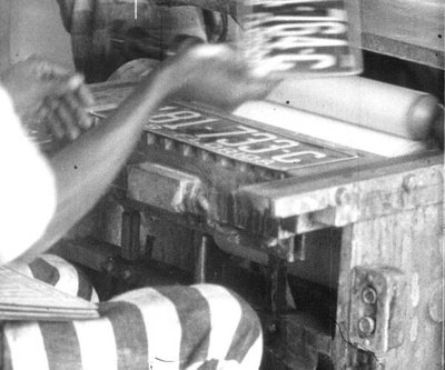 Prisoner making license plates at Raiford in 1928